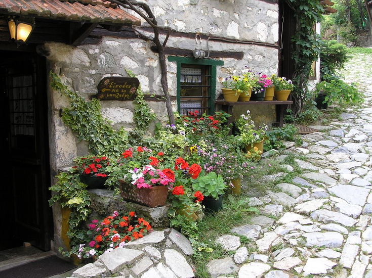  Palaios Panteleimonas 